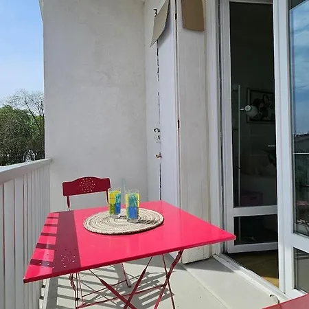 Toucan Foncillon Apartment *