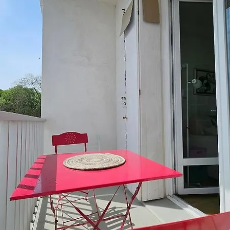 Toucan Foncillon Apartment *