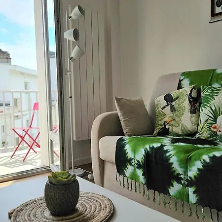 Toucan Foncillon Apartment *